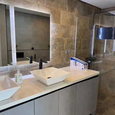 Apartment With Views Near Puerto Banus *